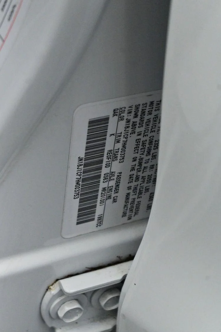 Used 2017 Glacier White Nissan SV image 35