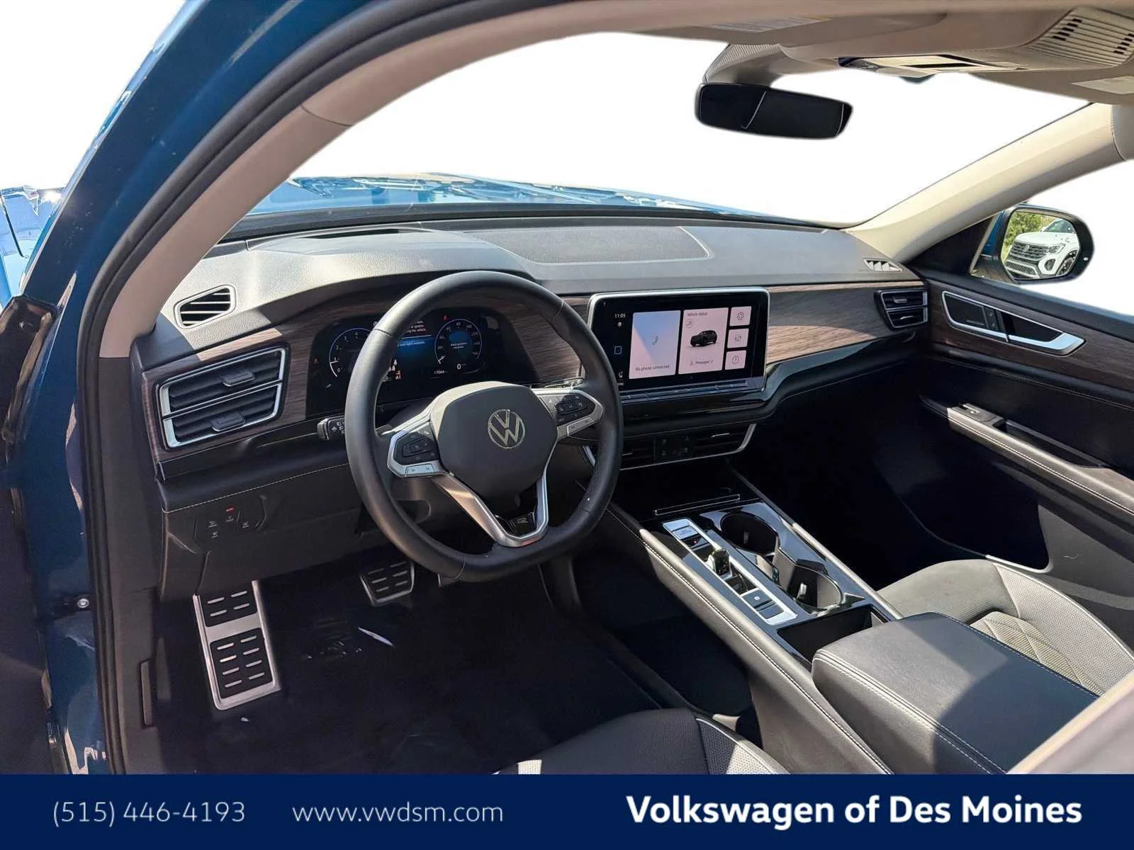 2025 Volkswagen Atlas 2.0T SEL Premium R-Line 4MOTION's photo