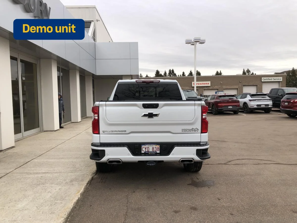 Used 2026 White Chevrolet 4WD Crew Cab 147" High Country image 6