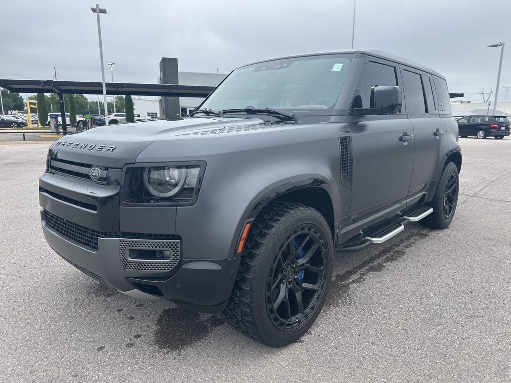 2023 Land Rover Defender Carpathian Edition's photo