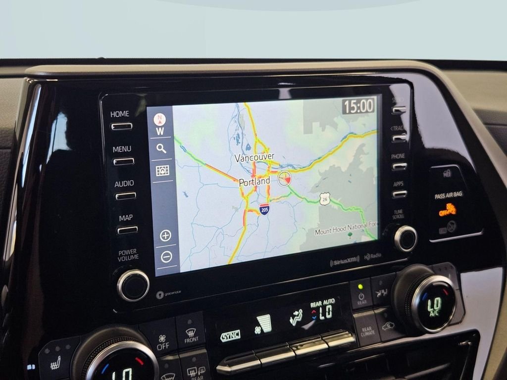 2022 Toyota Highlander XLE - Photo 18