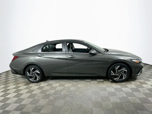 New 2026 Hyundai ELANTRA Limited