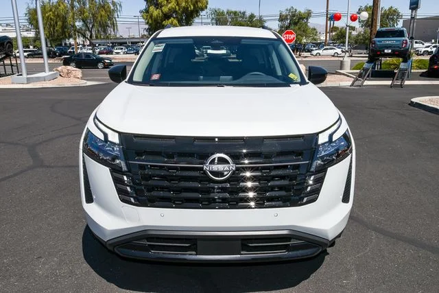 New 2026 Everest White Pearl TriCoat Nissan SV image 9