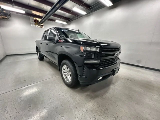Certified Used 2022 Black Chevrolet RST image 2