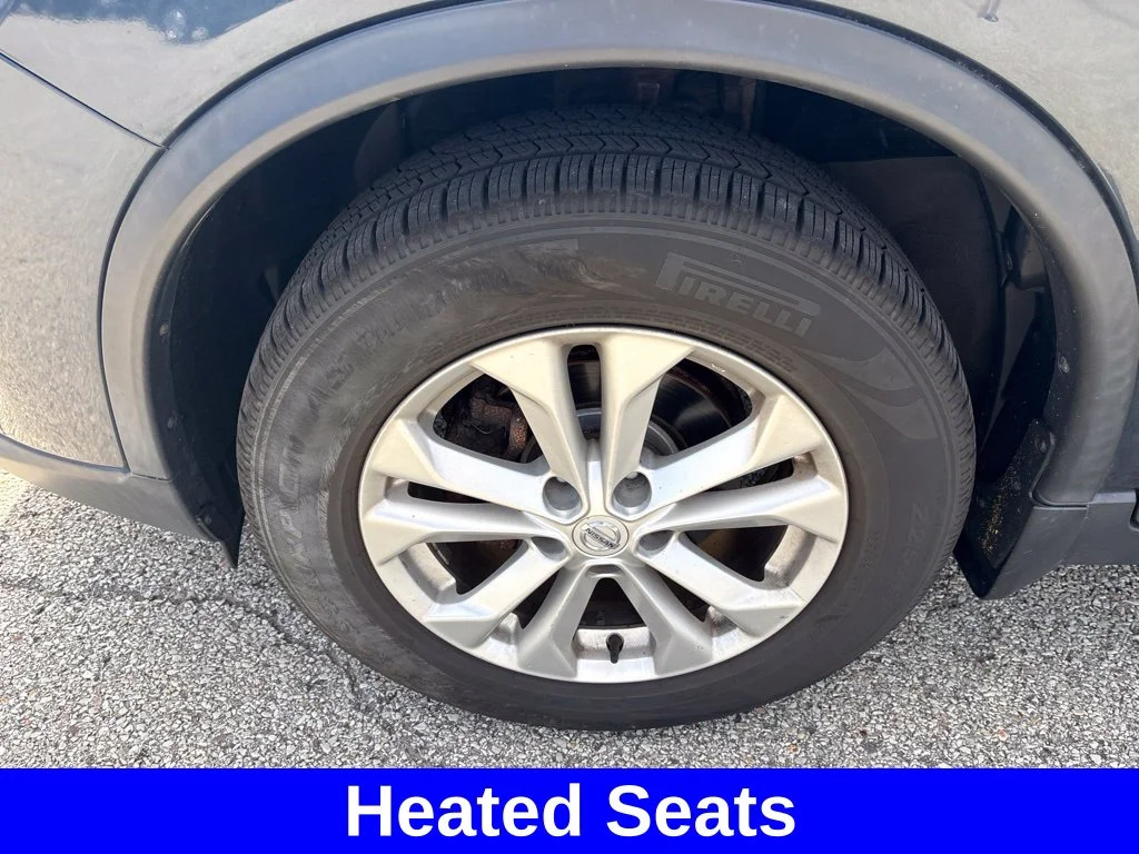 Used 2016 Blue Nissan SV image 13