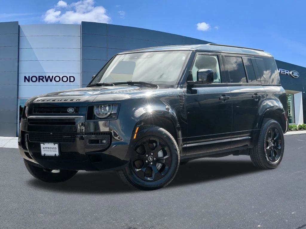 Used 2023 Black Land Rover X-Dynamic SE image 1