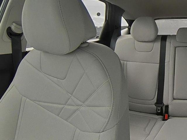 New 2026 White Hyundai SE AWD image 40