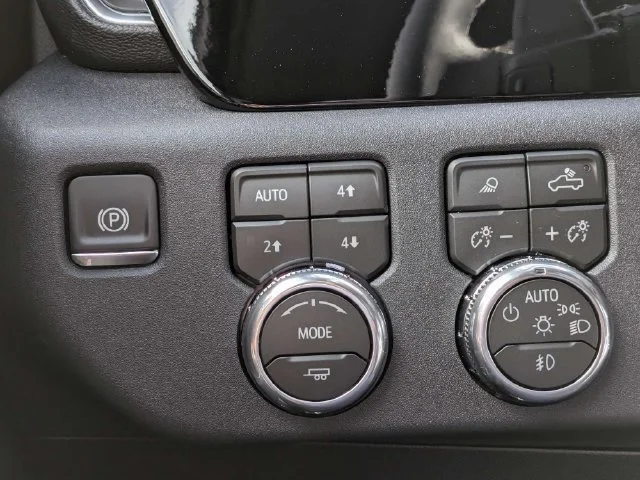 New 2026 Glacier White Tricoat GMC SLT image 24