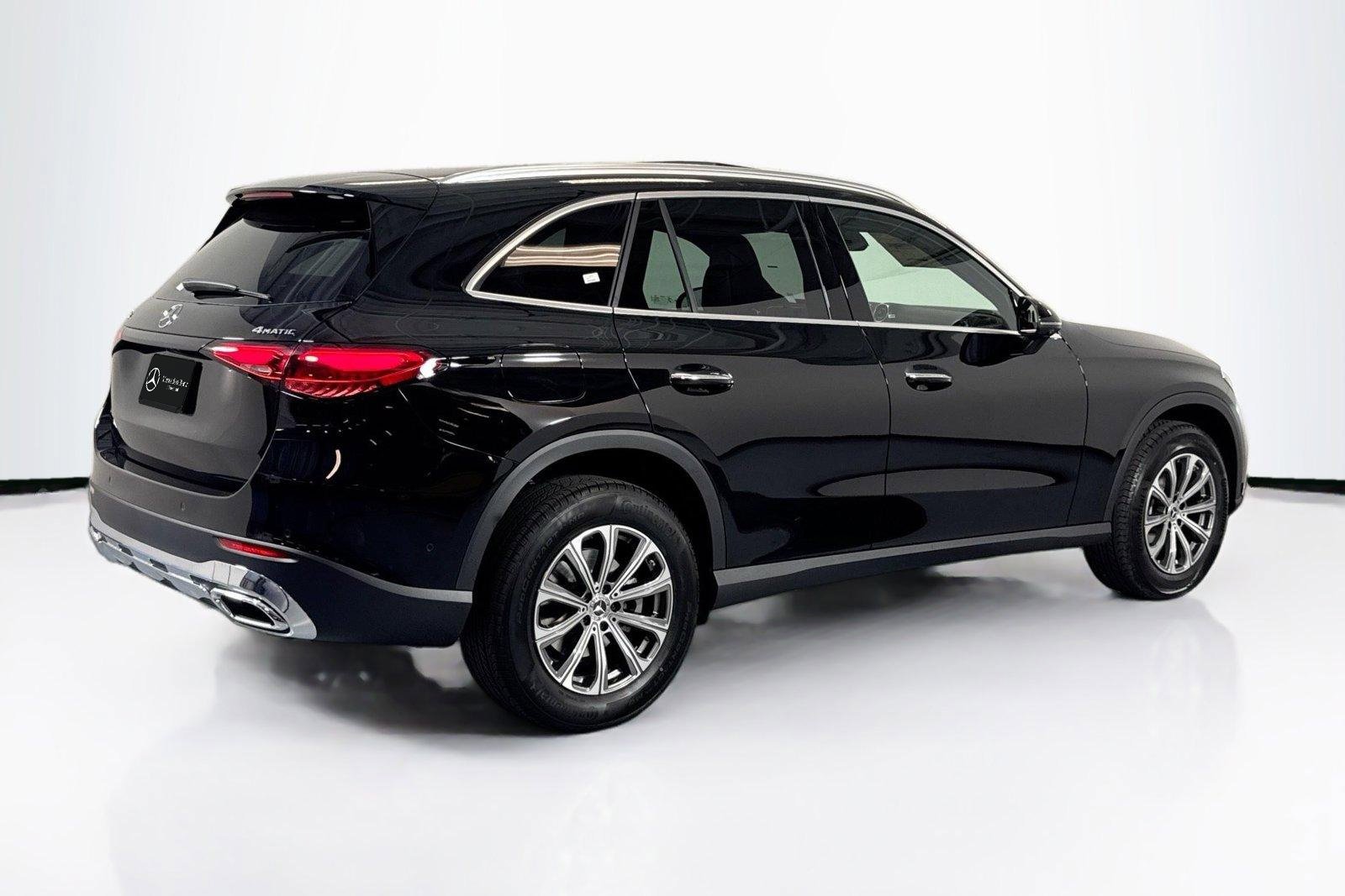 New 2026 Black Mercedes-Benz GLC 300 image 5