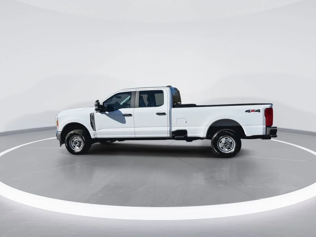 Used 2024 White Ford XL image 8