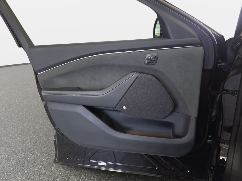 Used 2024 Black Ford GT image 27