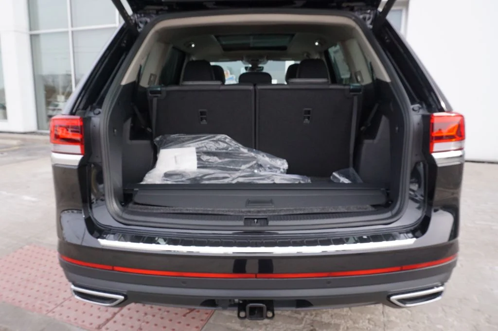 New 2026 Black Volkswagen 2.0T SEL image 35