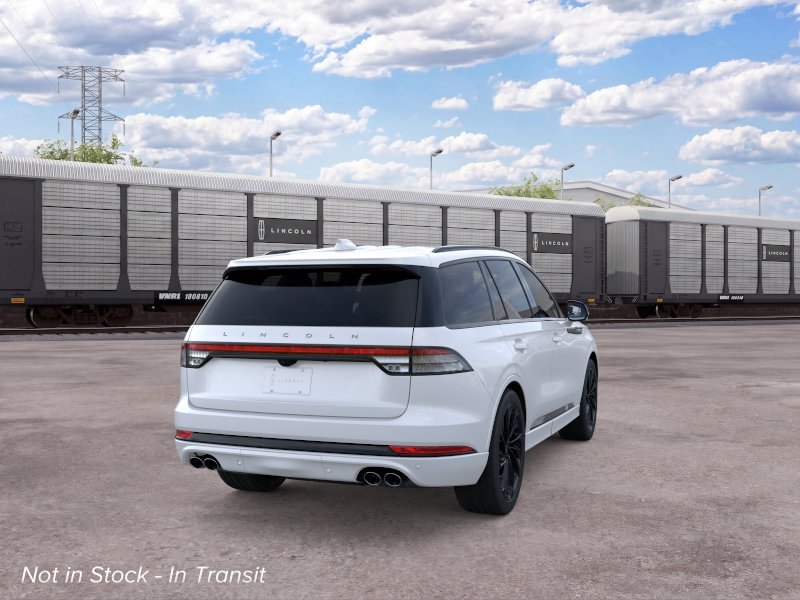 New 2026 Pristine White Metallic Tri-Coat Lincoln Reserve® image 8