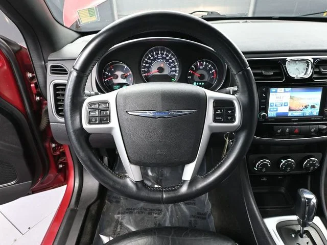 2012 Chrysler 200 Limited - Photo 23