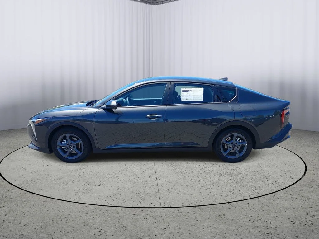 Used 2025 Gray Kia LXS image 6