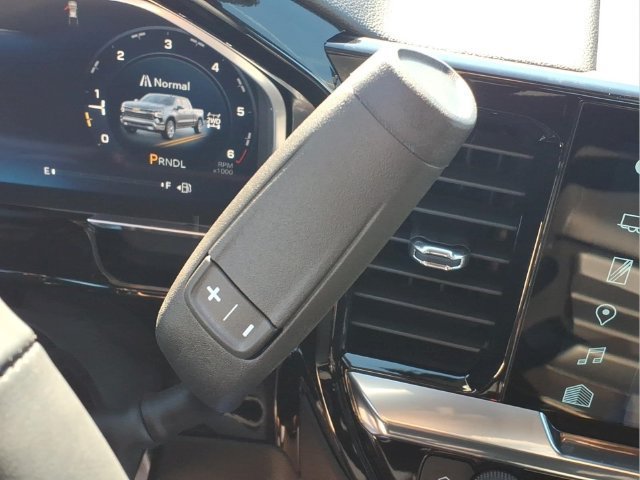New 2026 Summit White Chevrolet LT (2FL) image 8