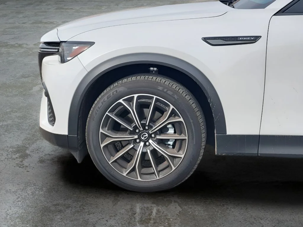 Used 2025 Rhodium White Premium Mazda Premium Plus Package image 7
