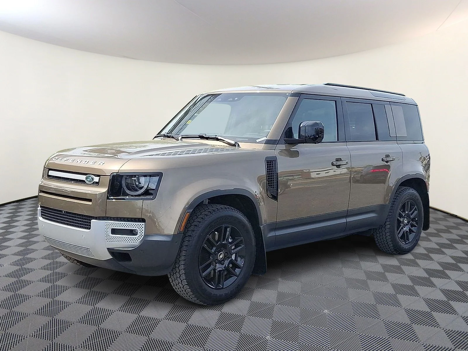 2025 Land Rover Defender 110 S P300's photo
