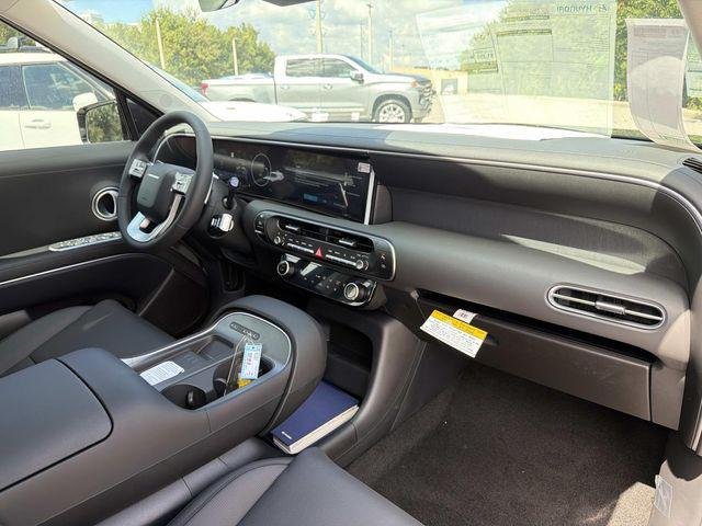 New 2027 Black Hyundai Blue SEL 7P image 16