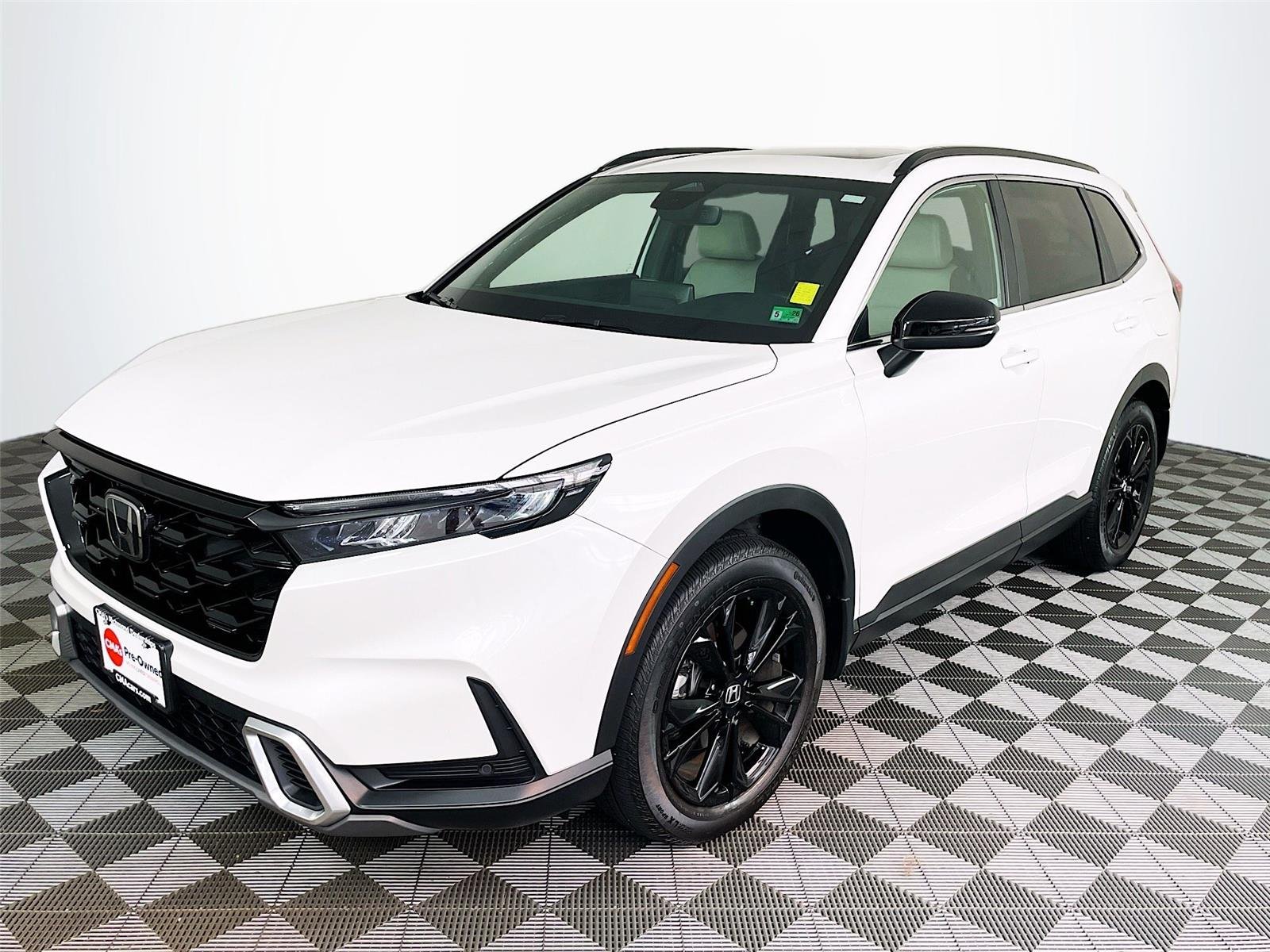 Used 2025 Platinum White Pearl Honda  image 3