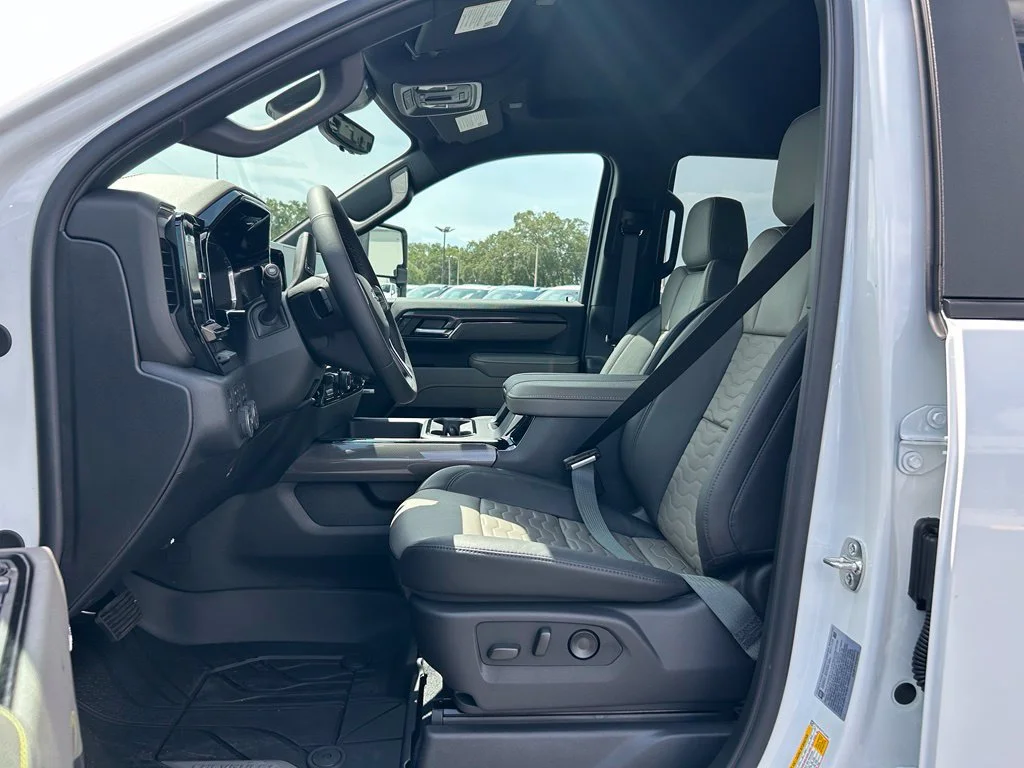 2026 Chevrolet Silverado 2500 HD ZR2 - Photo 15