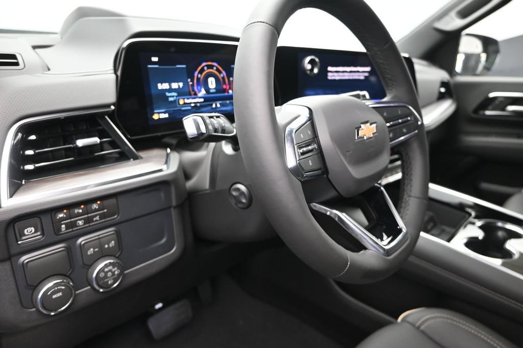 2026 Chevrolet Suburban Premier - Photo 12