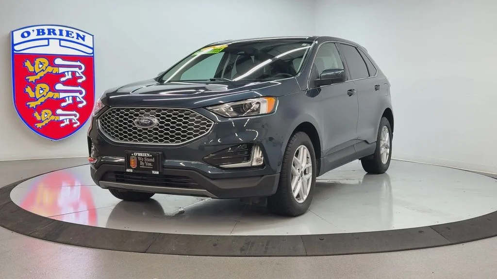 Used 2023 Blue Metallic Ford SEL image 9