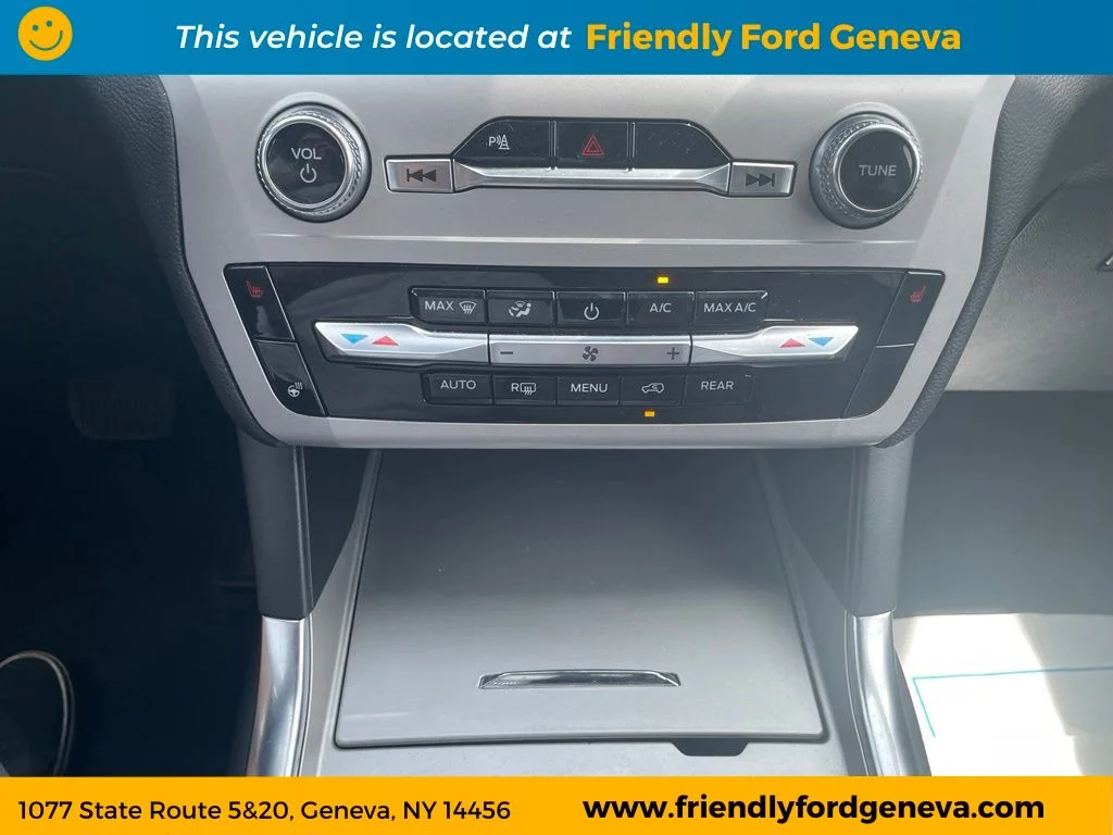 Used 2024 Green Metallic Ford XLT image 61