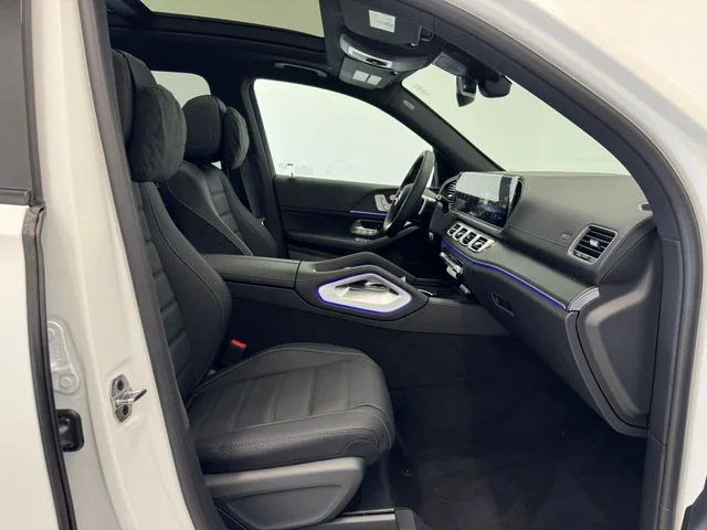 New 2026 Moonlight White Magno Mercedes-Benz GLS 450 image 18