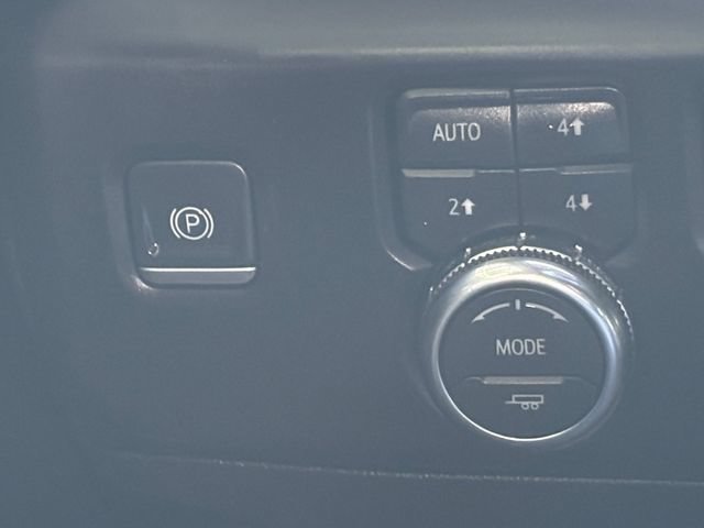Used 2024 Summit White GMC AT4 image 30