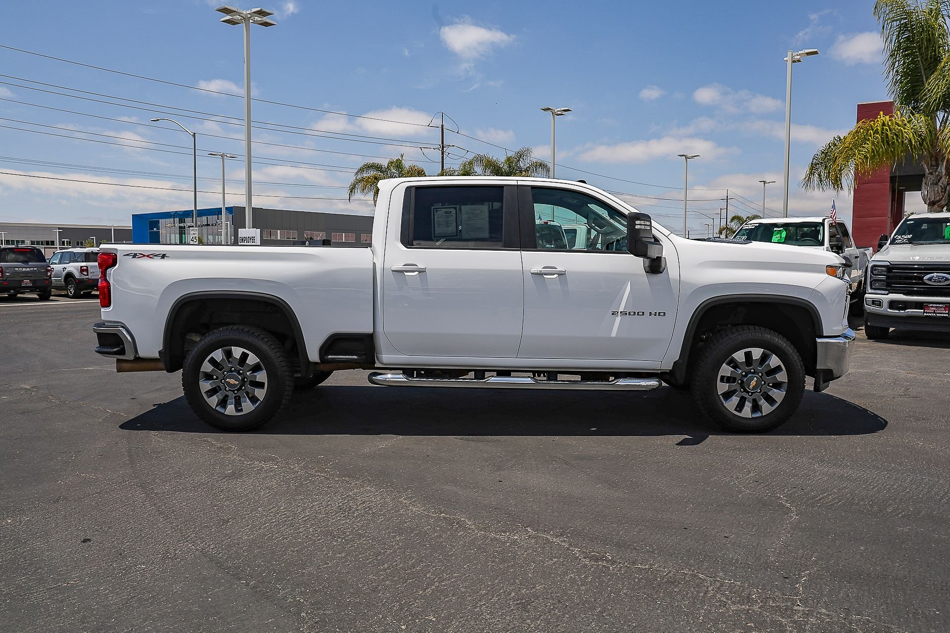 Used 2022 White Chevrolet LT image 3