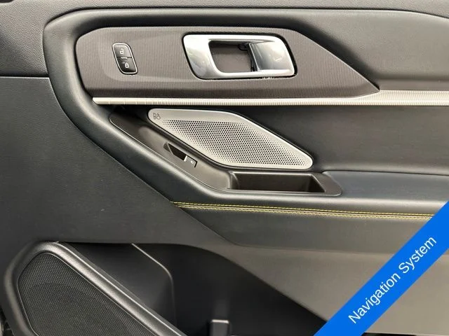 New 2026 Carbonized Gray Metallic Ford Tremor® image 13