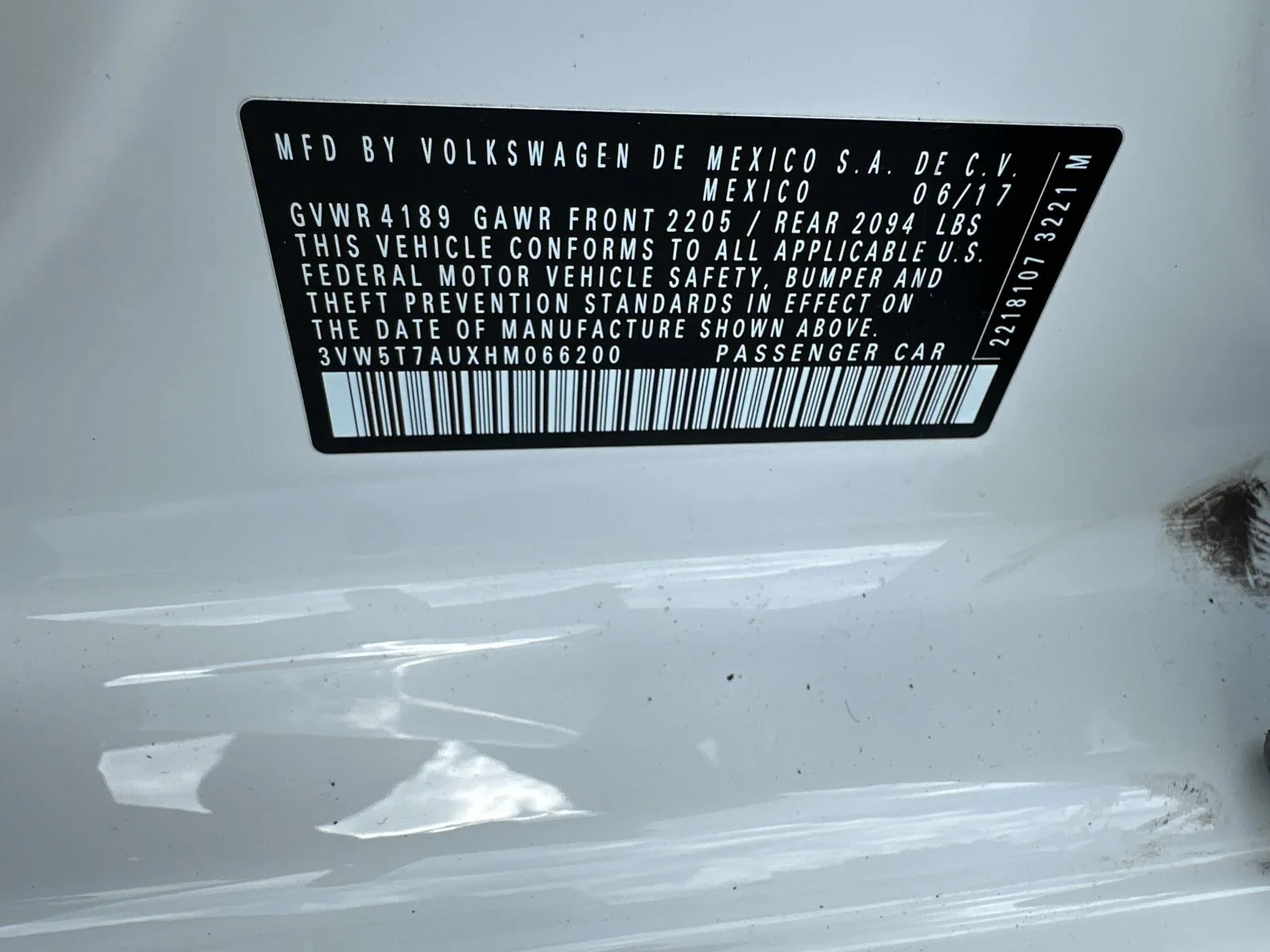 Used 2017 Pure White Volkswagen S image 20