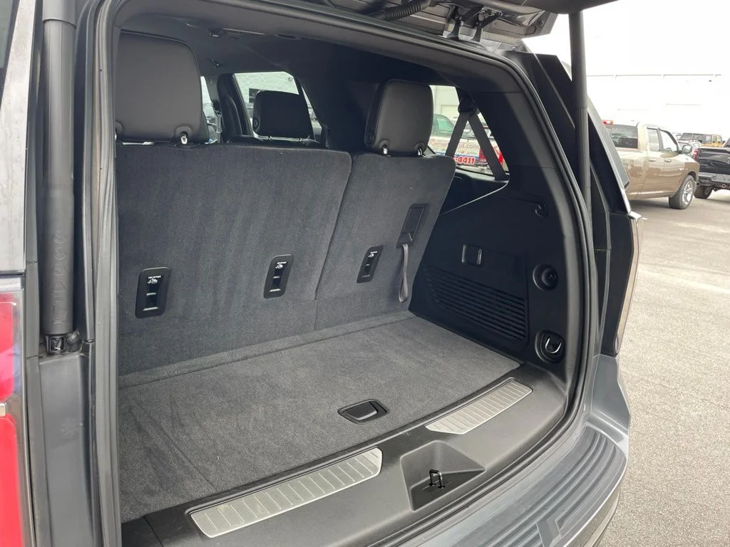 Used 2021 Gray Chevrolet Z71 image 13