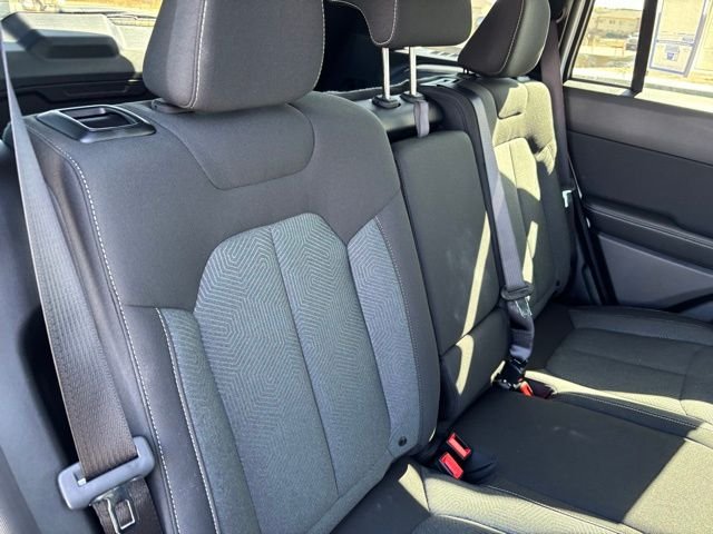 New 2026 Bright White Clear-Coat Exterior Paint Jeep Laredo image 18