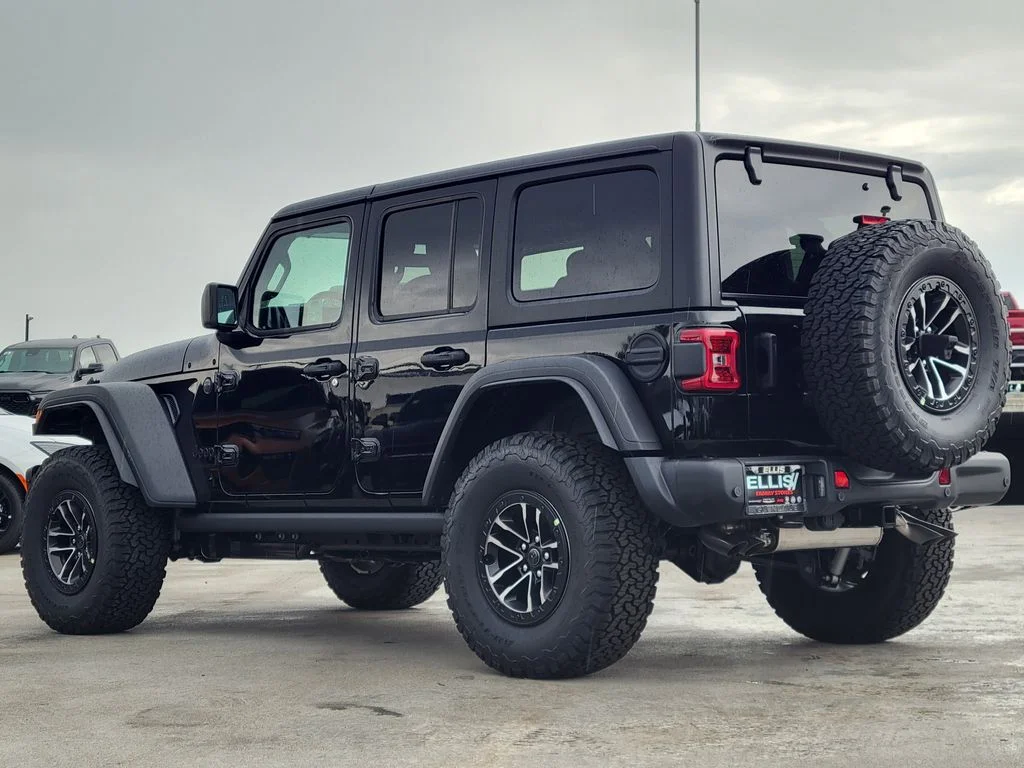 2026 Jeep Wrangler 4-Door photo 2