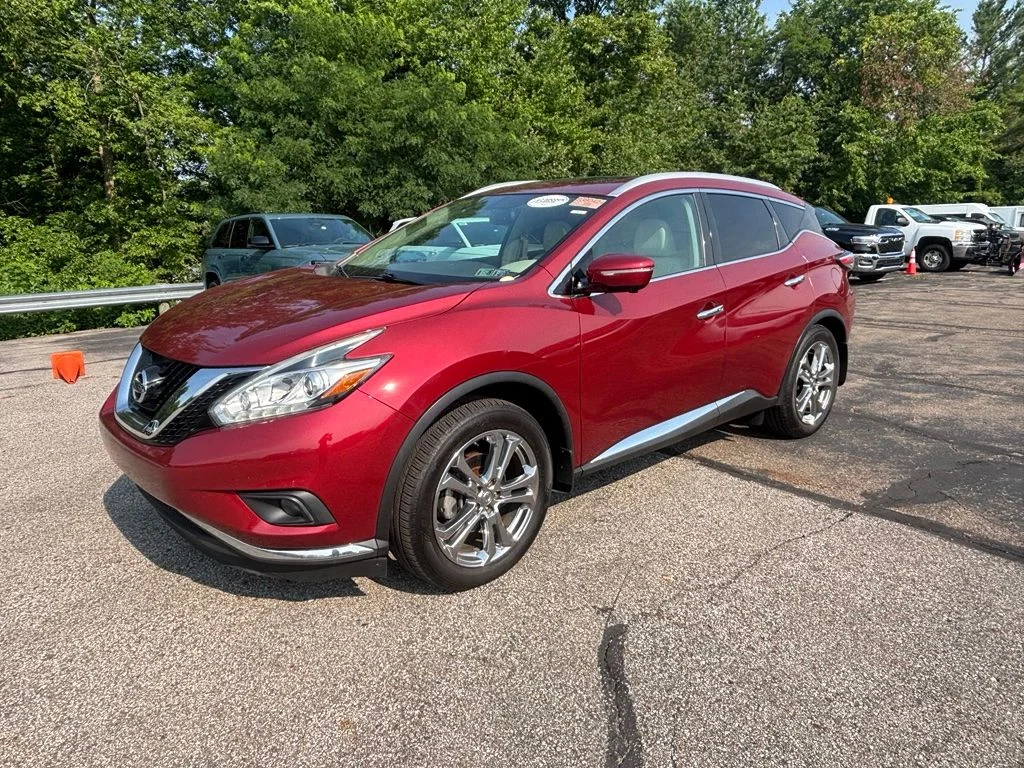 Used 2015 Red Nissan Platinum image 9