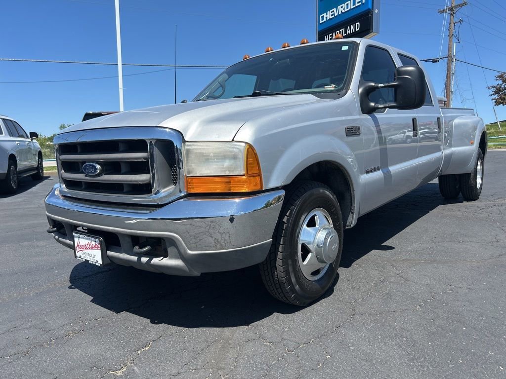 2000 Ford F-350 XL Crew Cab SWB DRW's photo