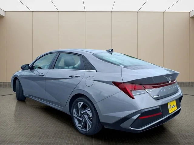 Used 2025 Silver Hyundai Limited image 11