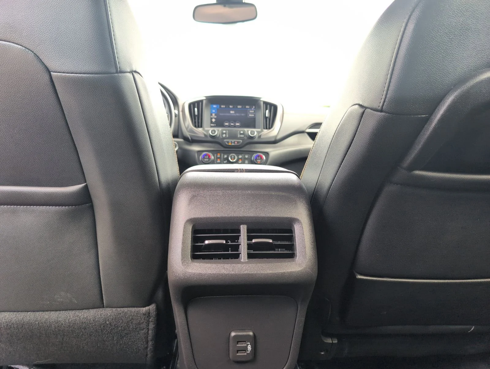 Used 2024 Summit White GMC AT4 image 30