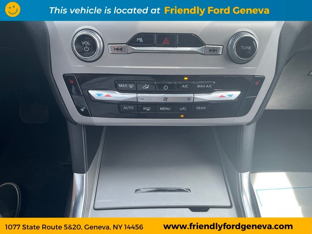 Used 2024 Green Ford XLT image 23