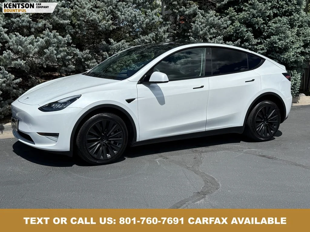 2023 Tesla Model Y Long Range Dual Motor All-Wheel Drive's photo