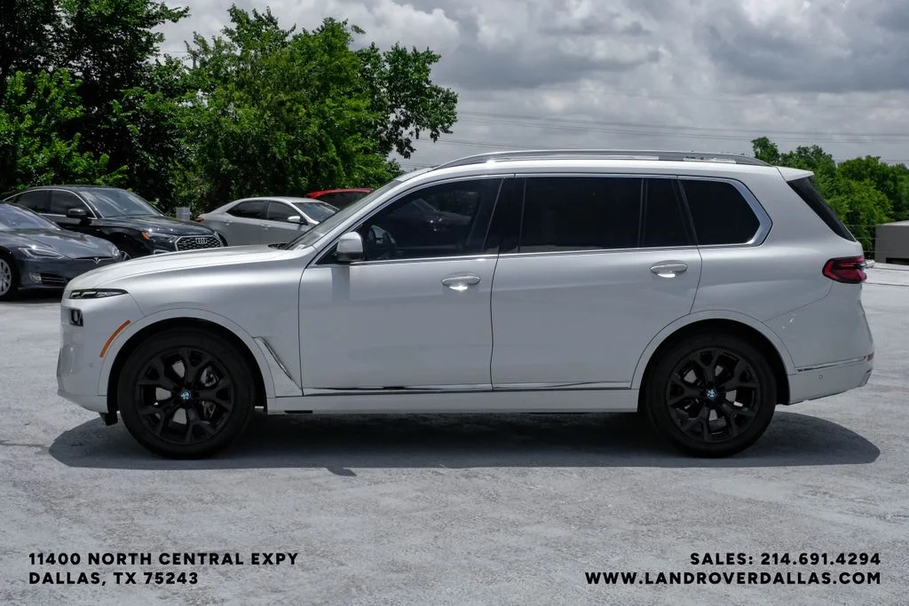 Used 2023 Mineral White Metallic BMW xDrive40i image 11
