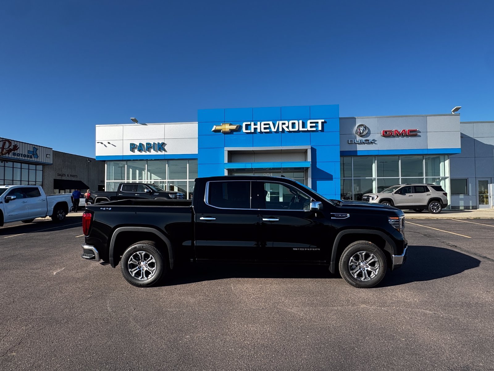 2026 GMC Sierra 1500 SLT