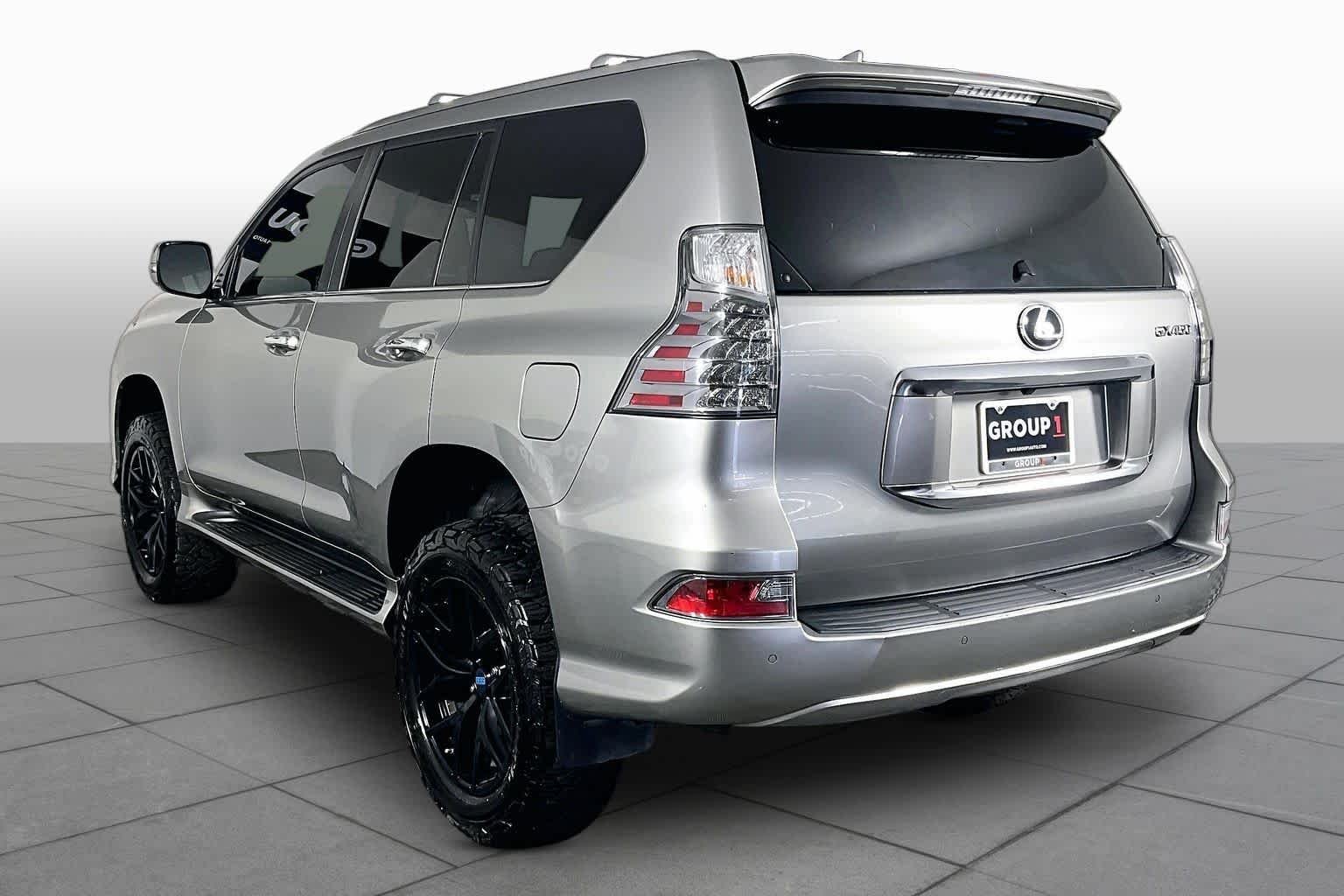 Used 2022 Atomic Silver Lexus Premium image 11