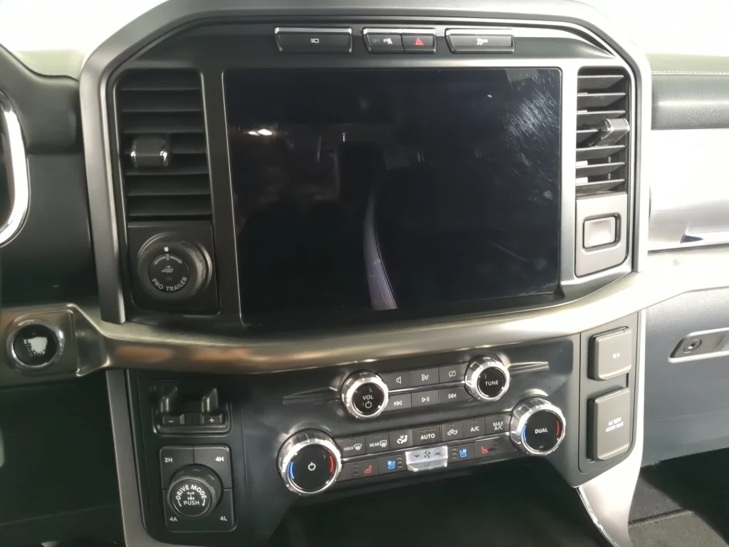 Used 2023 Red Ford LARIAT image 27