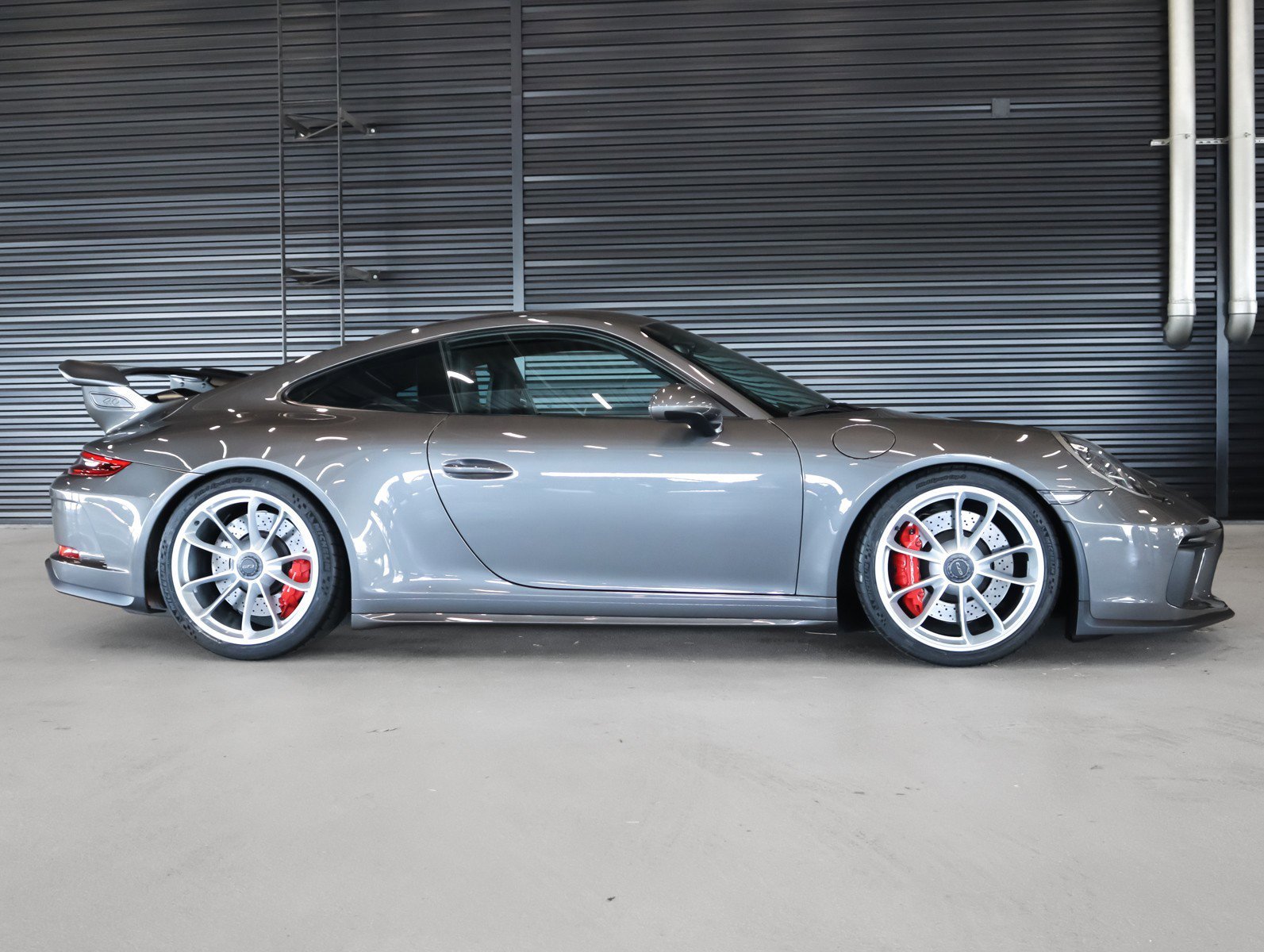 Used 2018 Agate Grey Metallic Porsche GT3 Coupe image 11