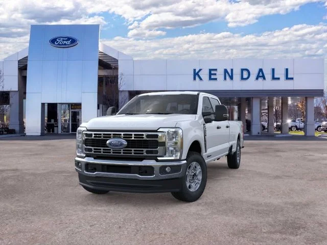 New 2026 Oxford White Ford XLT image 2