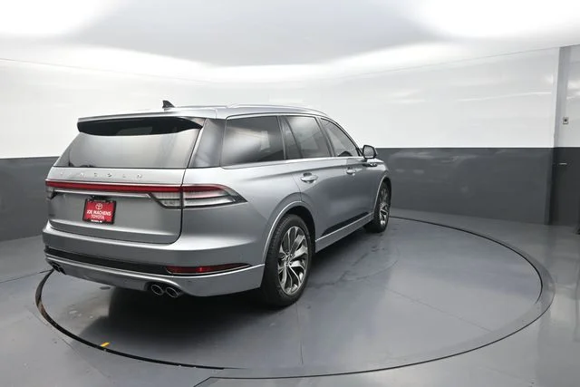 Used 2022 Silver Lincoln Grand Touring image 19