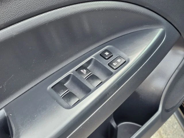 Used 2024 Black Mitsubishi ES image 22